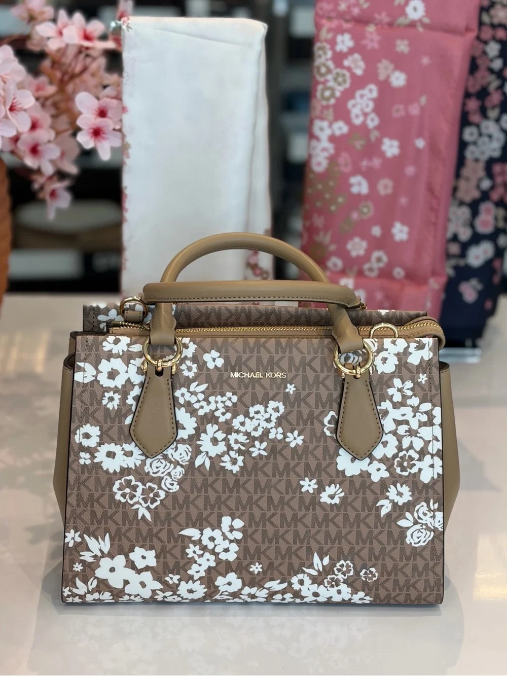 MICHAEL KORS  Marilyn Medium Printed Signature Logo Satchel Crossbody